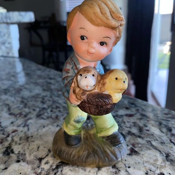 WHATNOTS - Picture 4 of 5